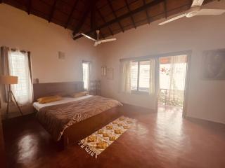 Private Room in a Cheerful Bungalow with a balcony - Bangalore - 3
