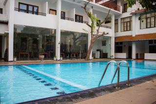 Woodnest Windmill Beach Hotel - 0