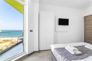 Onyx Breeze - Pool & Spa Beach Resort - Năvodari - 6