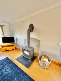 Stunning 7 Bedroom Escape Near New Forest and Beach - Large Garden - Serene Setting - Sleeps 14 - Sway - 2