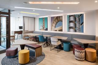 Hampton By Hilton London City - Londra - 5