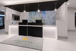 La Quinta Inn & Suites By La Quinta Inn & Suites by Wyndham Washington DC NoMa - Washington - 2