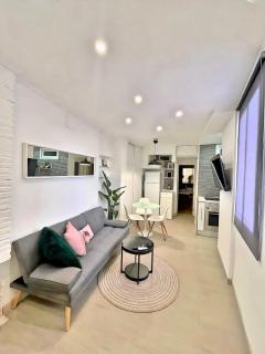 Excellent location Malaga centro historico 2 bed flat - 0