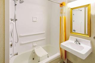 La Quinta by Wyndham Appleton College Avenue - Appleton - 4