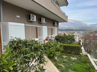 Ilvi Guesthouse - Gjirokastër - 8
