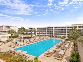 The Rif At Mangrove Beach Corendon Curacao All-Inclusive, Curio by Hilton - 3