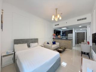 Cozy Studio at Botanica Tower Dubai Marina by Gardenia Suites - 8