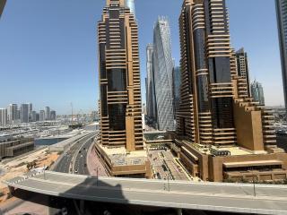 Cozy Studio at Botanica Tower Dubai Marina by Gardenia Suites - 4