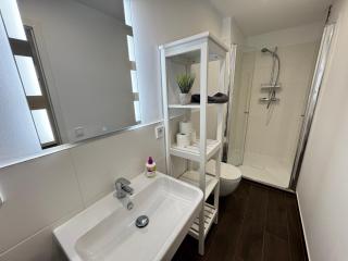 120m² Apartment nahe A1 - 4 Schlafzimmern - 2 Bäder - Parkplatz, WLAN - Siek - 4
