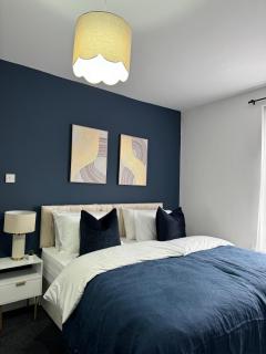 Bexley Gem - Stylish Three Bedroom Home - Leeds - 8