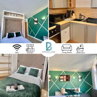 Studio Flat by Brookland Stays Serviced Accommodation Short Lets Leeds with Free WiFi - Leeds - 8