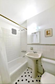 Furnished 2 Bedroom Apartment Midtown West NYC - 8