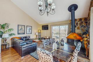 Joburg Suite at the Safari Lodge - Osage Beach - 3