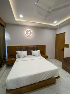 Hotel Elite - Ahmedabad - 0