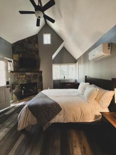 Chimney Nook at Tudor suites - Eureka Springs - 4