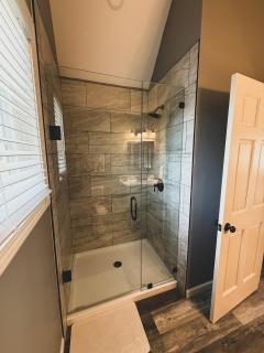 Hearthstone Hideaway at Tudor Suites - 3