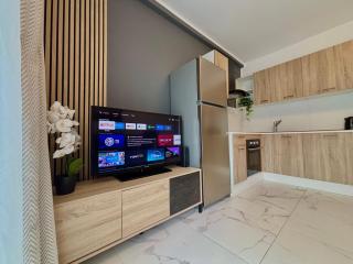 Steps to Sea - Affordable Luxury Living - St Paul's Bay - 7