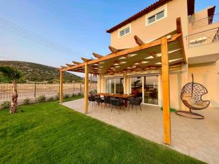 Serene Seaside Villa Raf with Unique Sunset View - - 0