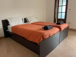 Charming Coastal Suite in Cosmopolitan Sliema - Sliema - 1