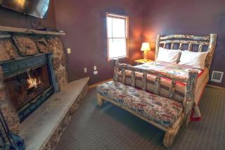 Lazy R Cottages- 18 cabin - 8