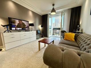 TOP CLASS metro fast WiFi 100 Mbs 70’TV Netflix HBO Max Disney+ AppleTV+ - 8