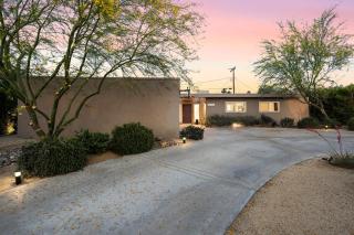 Paseo Passing Luxe Palm Desert Pool Home Firepit - Palm Desert - 5