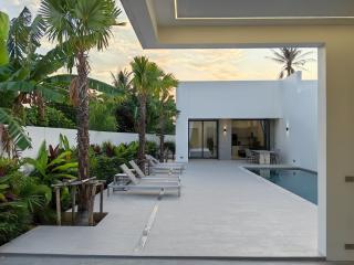 Luxury Modern 3BR Villa - Thala - Ban Phak Chit - 0