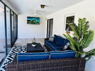 Heated Pool, Pet friendly,Dunedin Beach Gem - 1