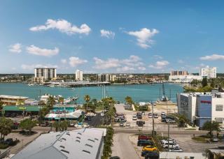 Hilton Clearwater Beach Resort & Spa - Clearwater Beach - 8