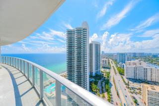Stunning Oceanfront Escape & Luxury Resort Living - 9