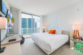 Stunning Oceanfront Escape & Luxury Resort Living - 9