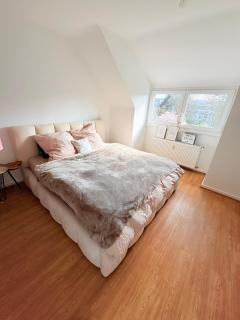 Cozy apartment in Oberkassel - Düsseldorf - 3