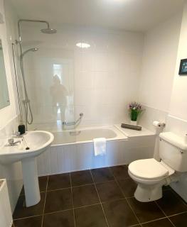 Spacious Millpark Apartment - 3