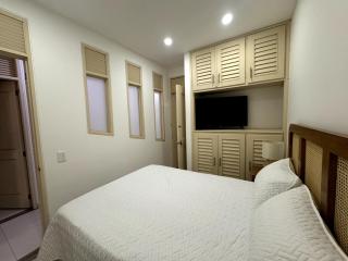 Apartamento amplio y moderno cerca al parque - 1
