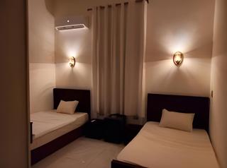 MBZ - Pretty Sharing Room - Abu Dhabi - 9