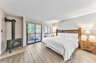 Lakeland Village 107 Laugh Love Updated Studio - South Lake Tahoe - 5