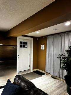 Cozy and Spacious Basement - Chestermere - 2