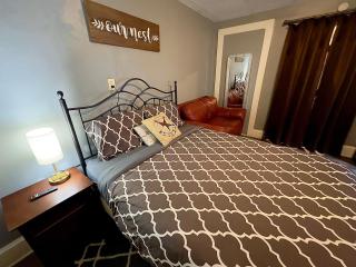 Zen Haven 4- Close to Downtown Indianapolis- Private Studio with Queen Bed - Indianápolis - 9