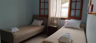 Tria Liodendra Corfu - Petrití - 1