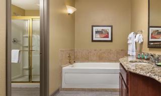 Beautiful Hotel in Nashville 2BD - 3