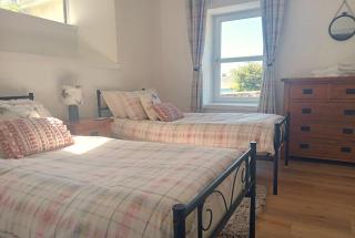 Coach House Cottage a cosy, detached hideaway with garden, nr the sea - 5