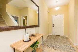 Special Offer Stunning TownHome With Private Pool close to Disney 8960PP - 2