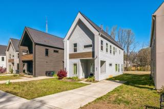 PoolTable-15 Mins to Uptown & DT-King Bed! - Charlotte - 5