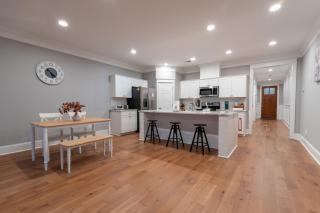 Big Modern Home with Ample Parking - Charleston - 7
