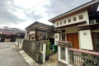 Jirek Homestay Bukittinggi - Bukittinggi - 0