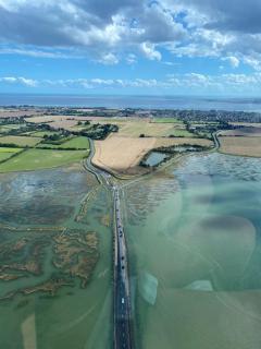 Island Retreat with HotTub - West Mersea - 7