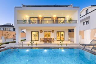 Capella Villa - 0