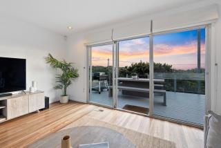 Nalu Retreat Luxe Beach Escape Steps From Ocean - Saint Andrews Beach - 8