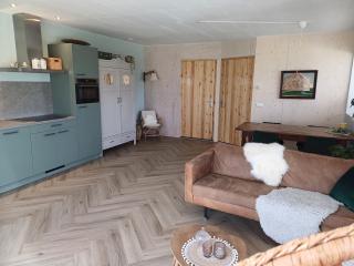 Vakantiehuisje het Hert, mooi centraal in Friesland - 8