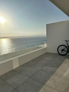 Depto privado con vista despejada al mar en 1 línea, terraza 20 mts y estacionamiento con acceso desde el borde costero - 4